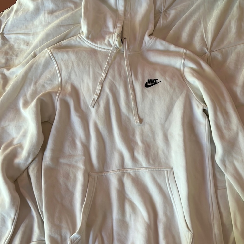 white nike hoodie